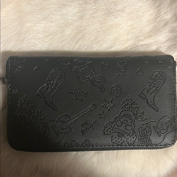 Betsey Johnson Black Embossed Wallet - Picture 3 of 9